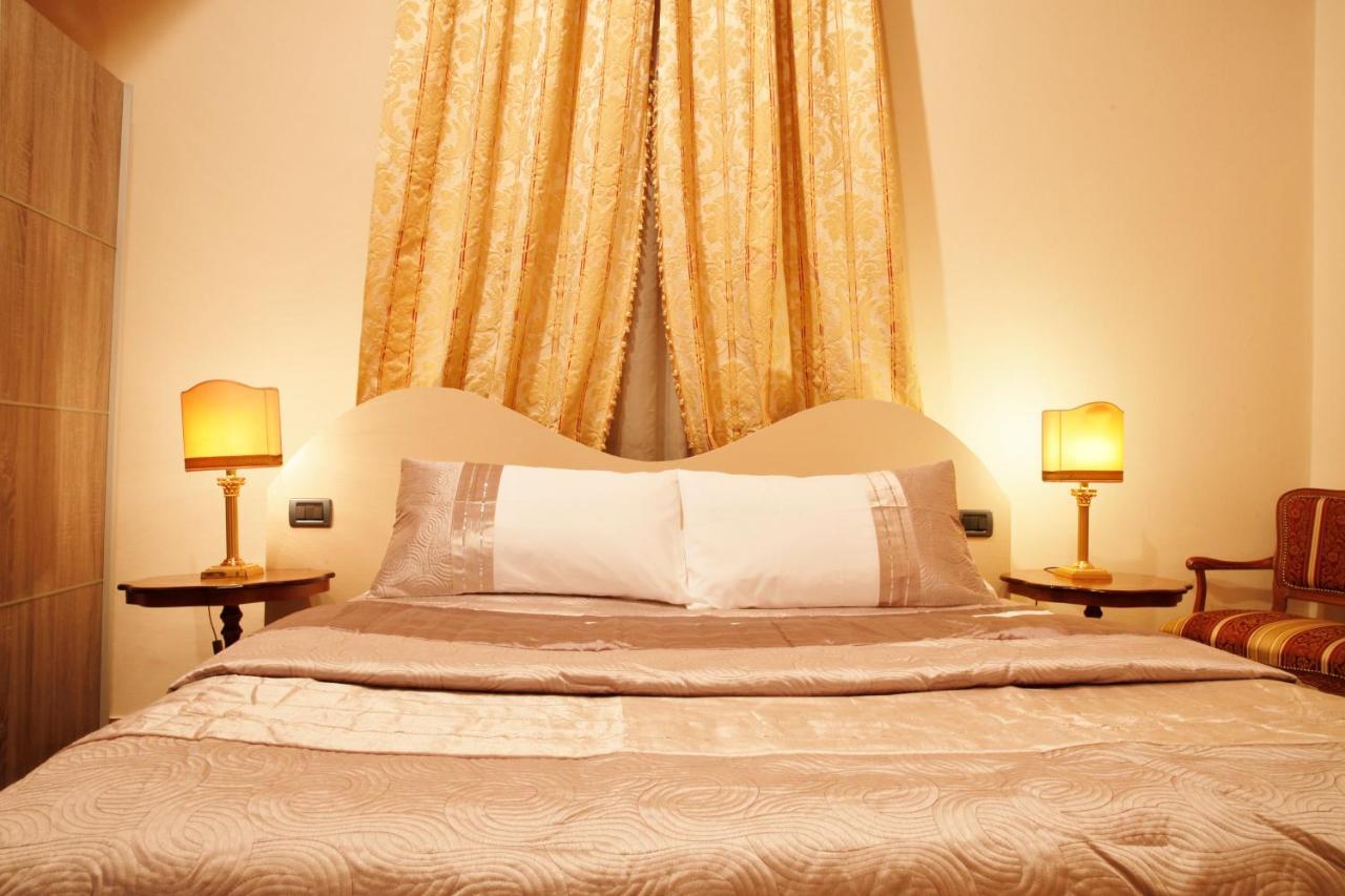 Lucca Relais Bed & Breakfast Exterior photo
