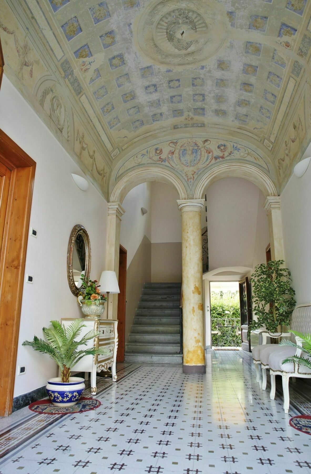 Lucca Relais Bed & Breakfast Exterior photo