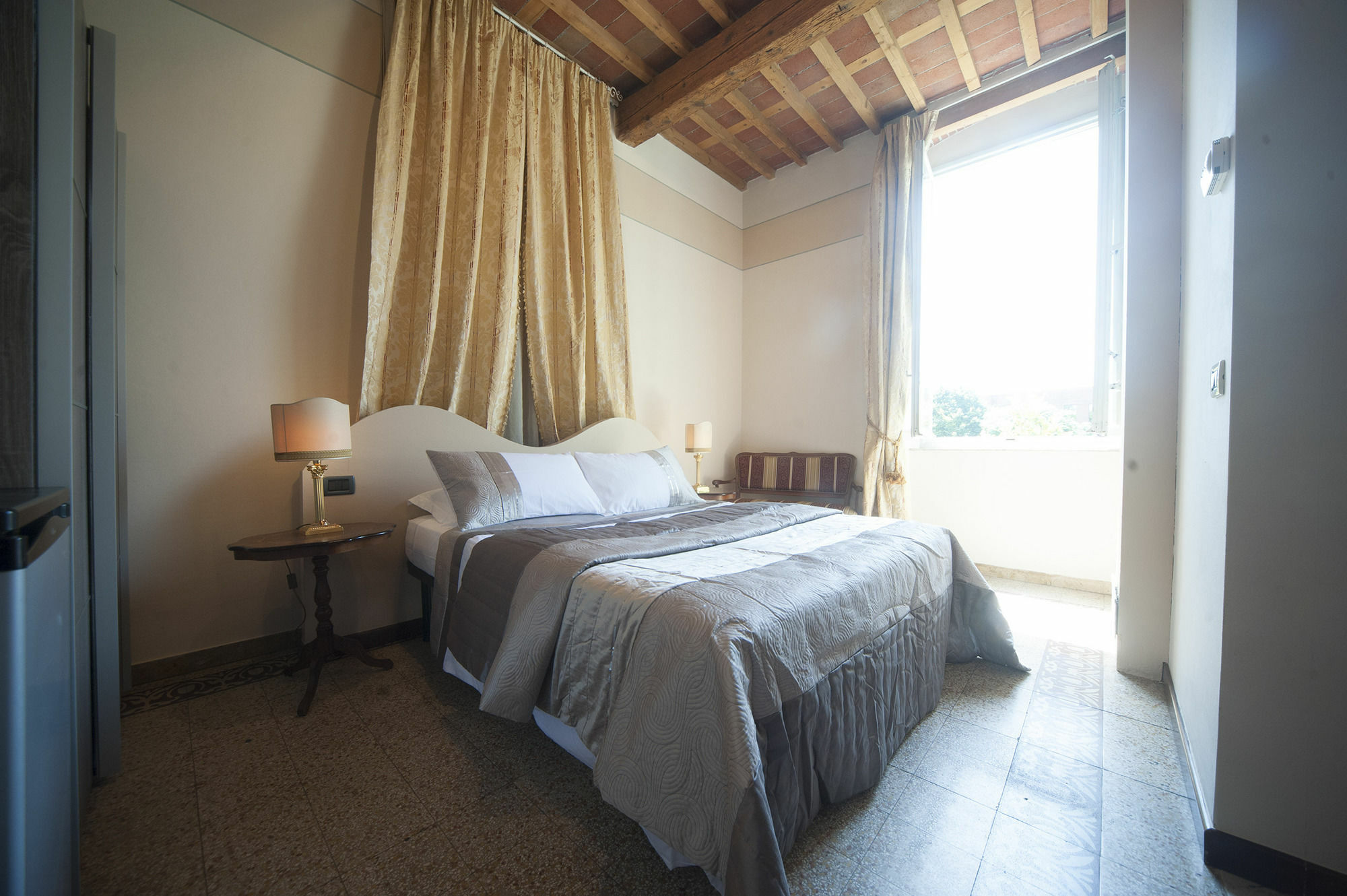 Lucca Relais Bed & Breakfast Exterior photo